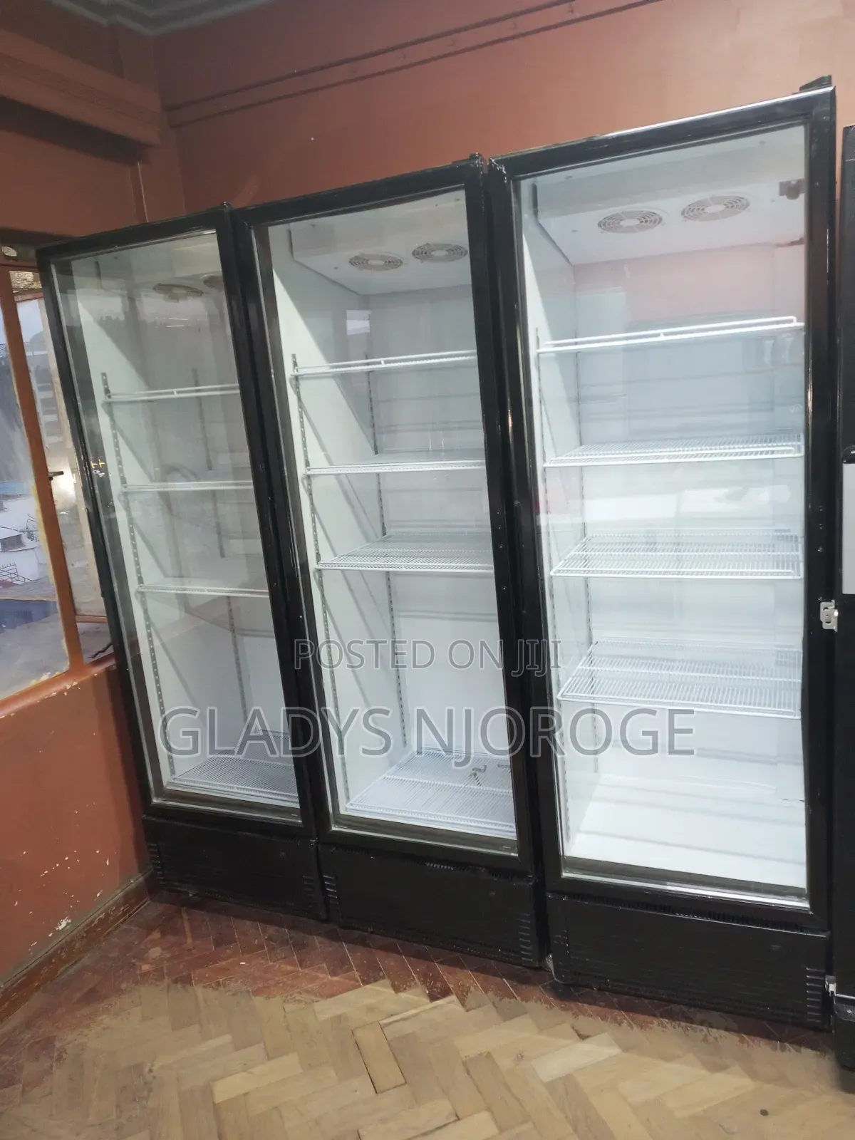Well Maintained ( 650l Chiller) Good Working Condition
