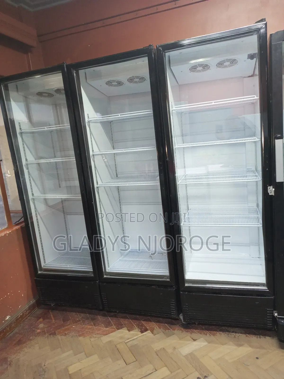 Well Maintained ( 650l Chiller) Good Working Condition