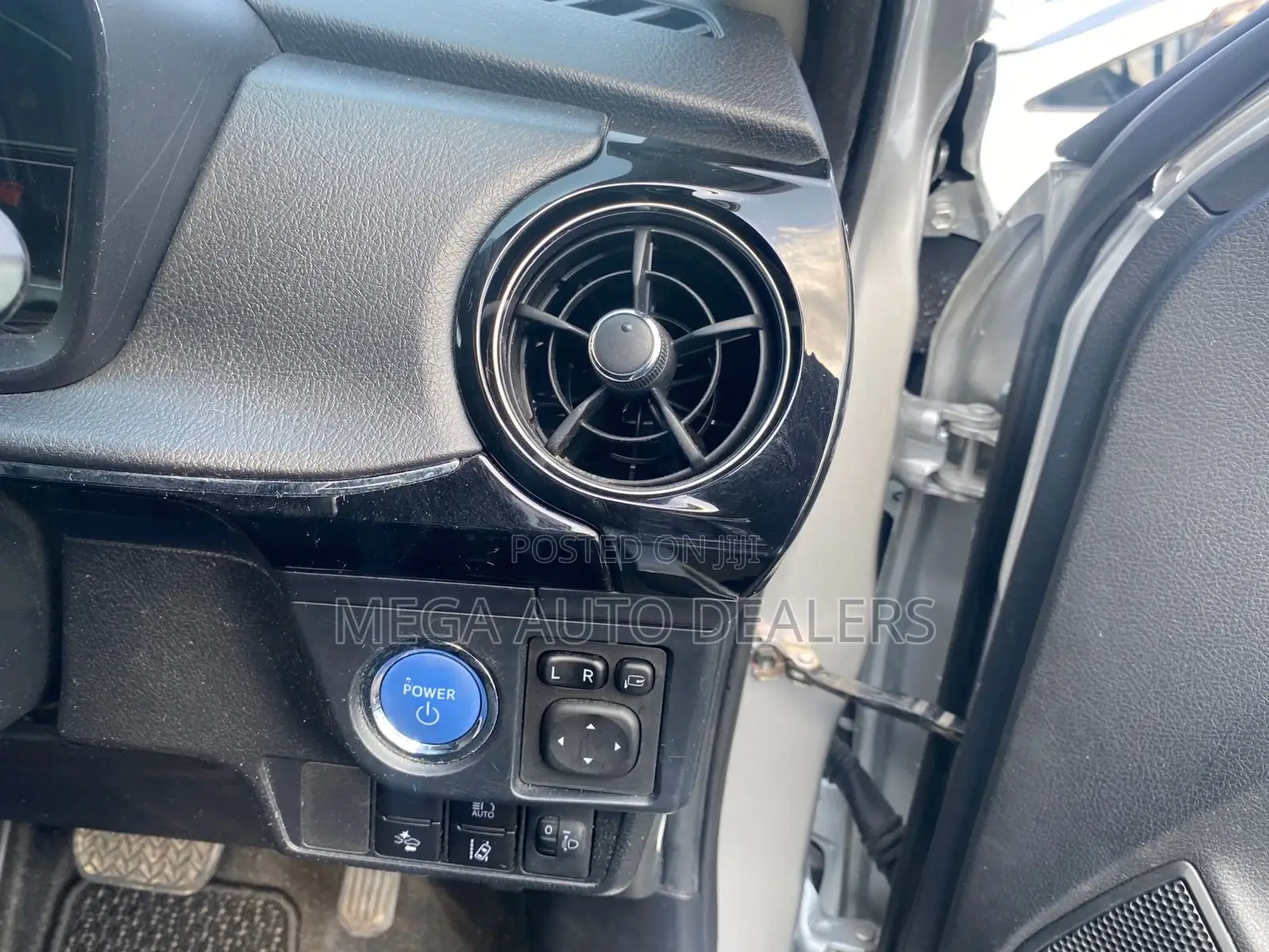 Toyota Axio 2018 Silver