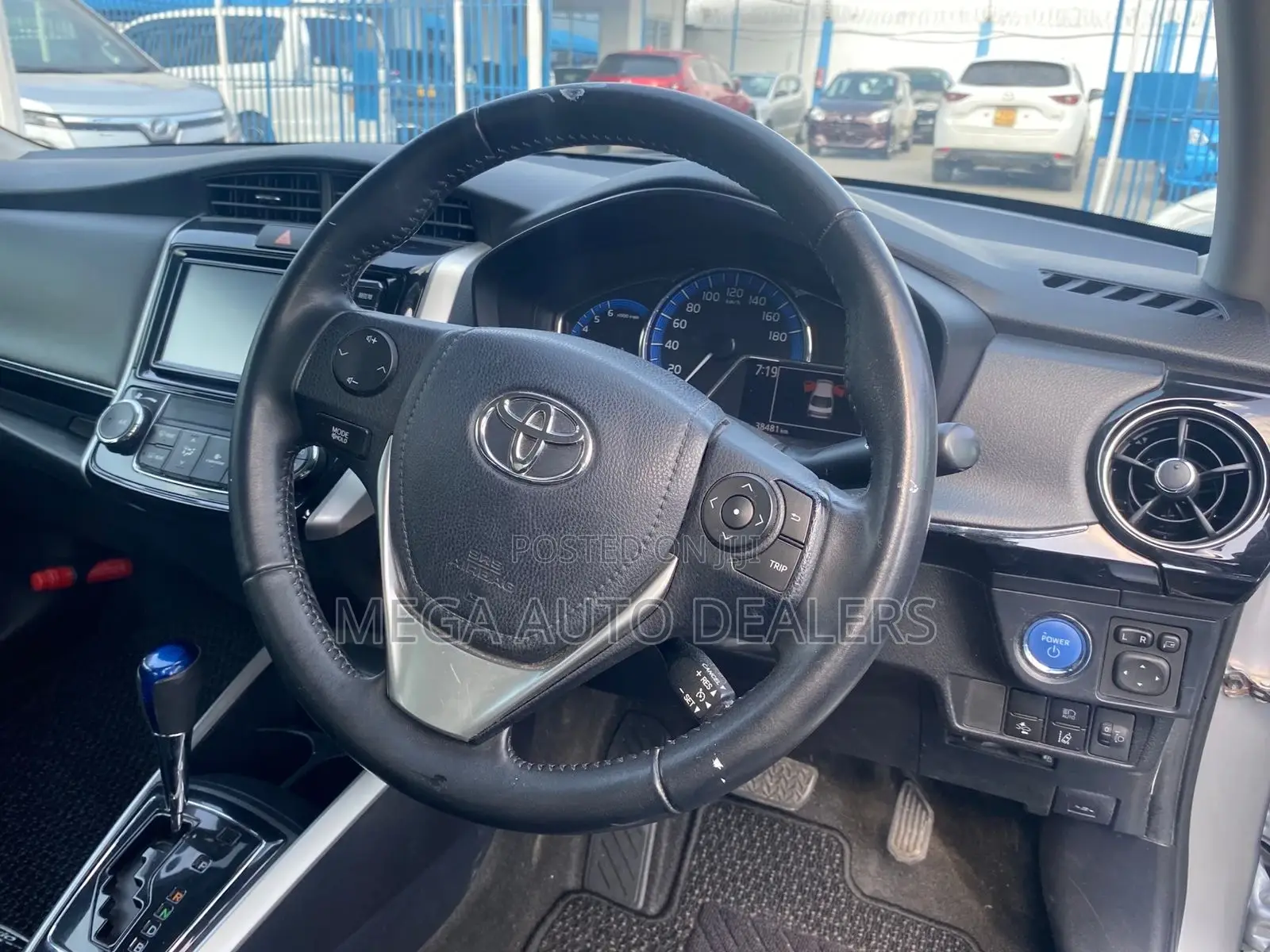 Toyota Axio 2018 Silver