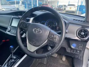 Toyota Axio 2018 Silver