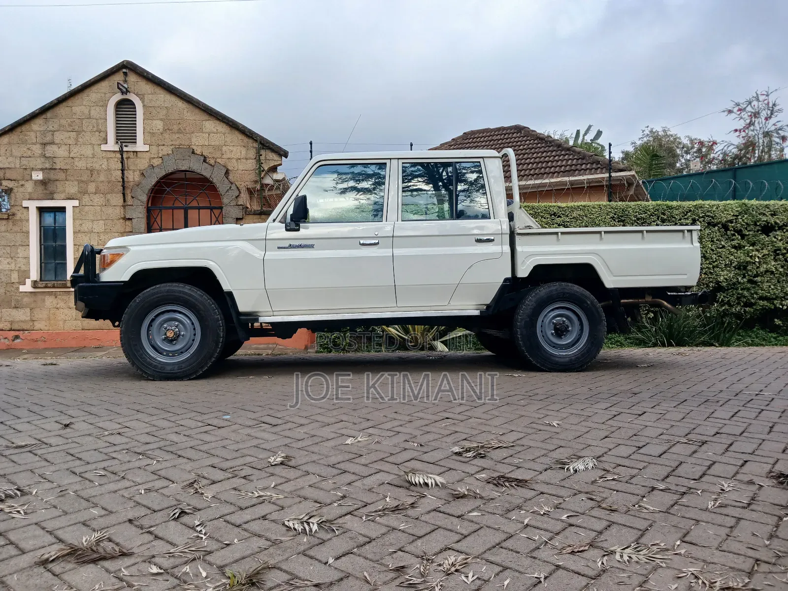 Toyota Land Cruiser 2016 White