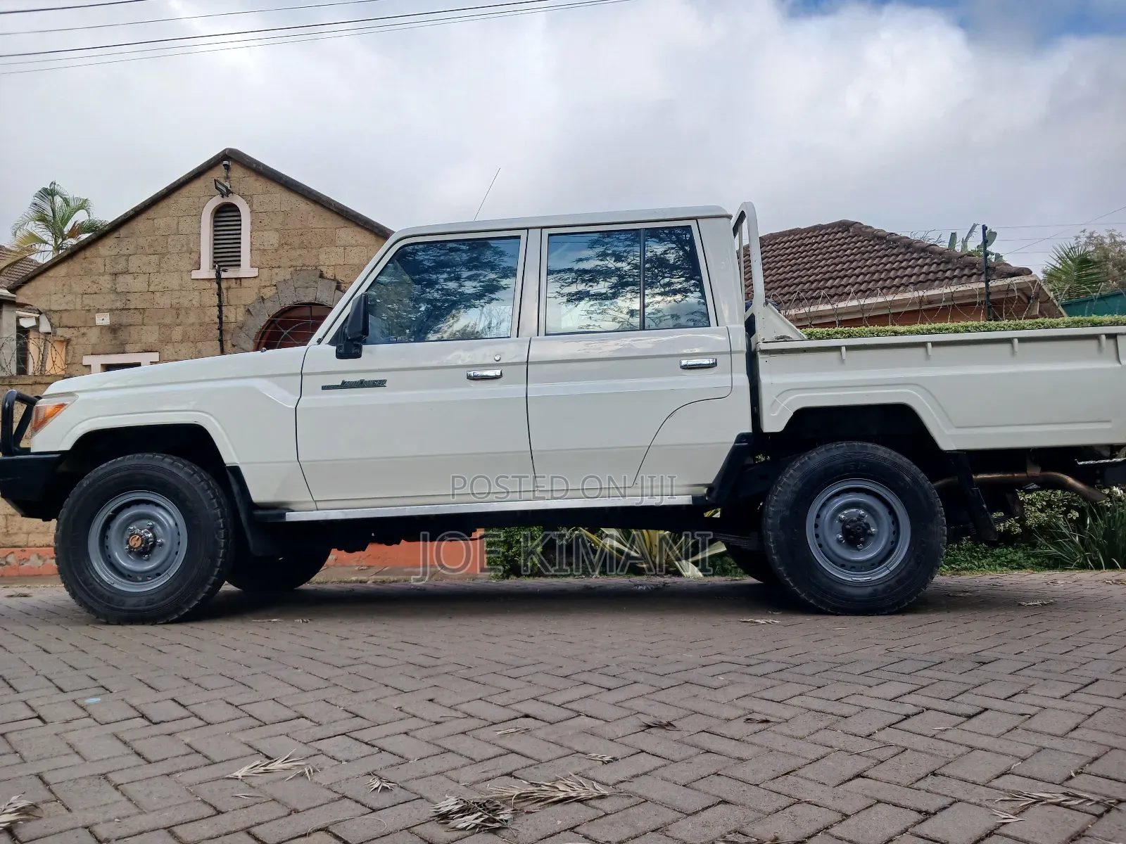 Toyota Land Cruiser 2016 White