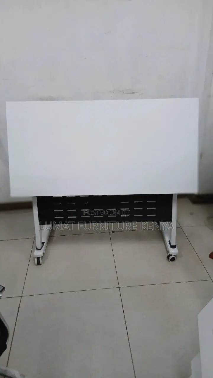 White/Black Traning Foldable Office Table