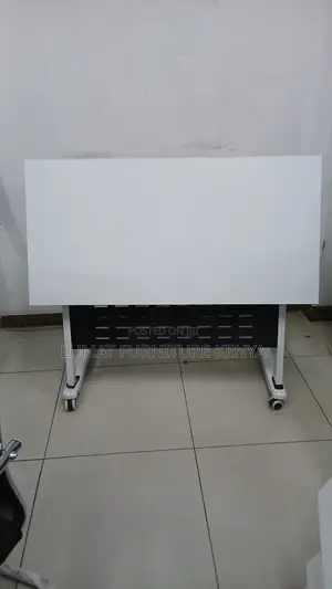 White/Black Traning Foldable Office Table