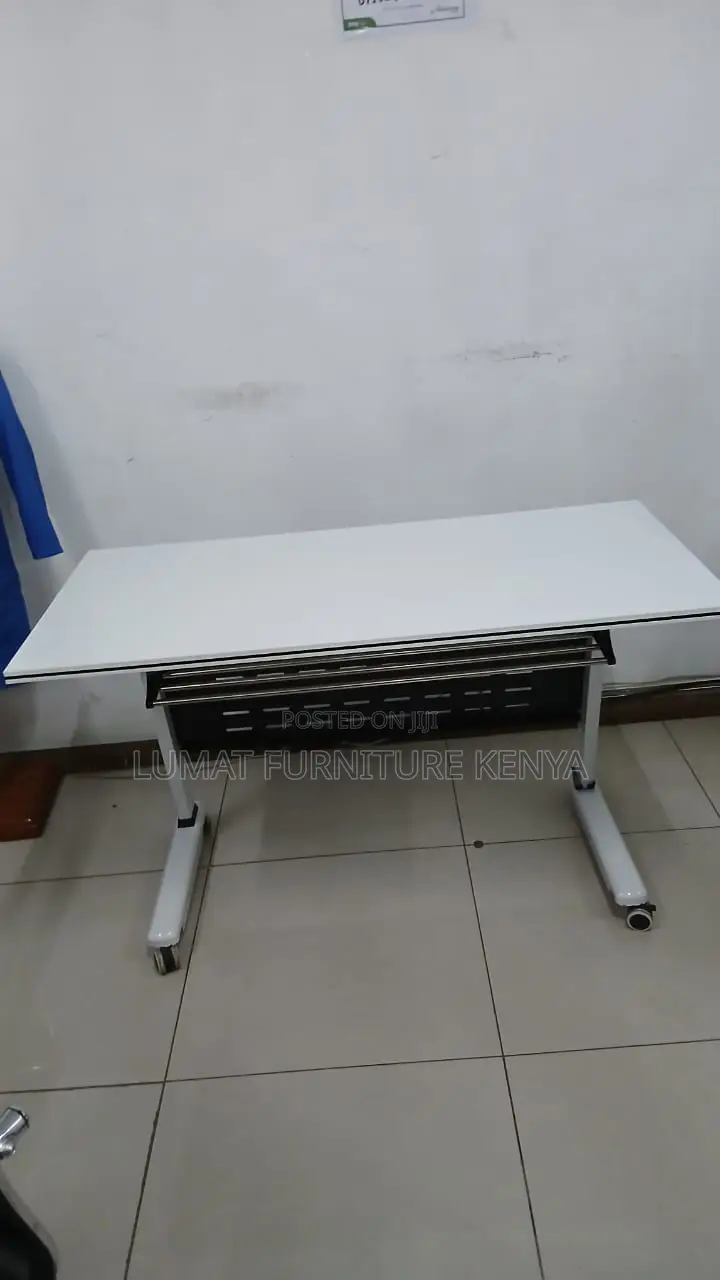 White/Black Traning Foldable Office Table
