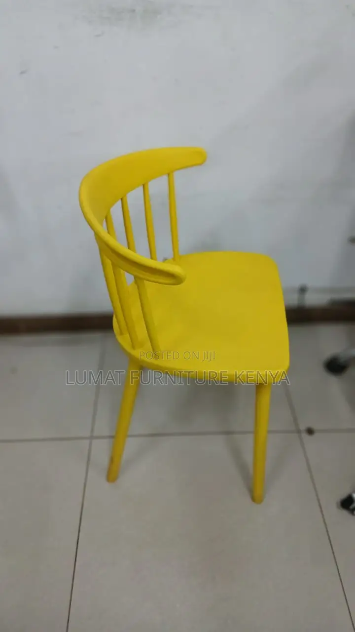 Modern Strong Plastic Home/Office Chair