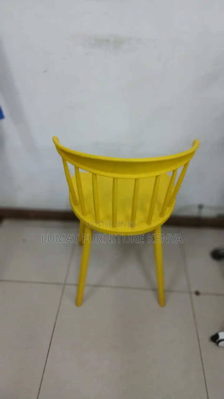 Modern Strong Plastic Home/Office Chair