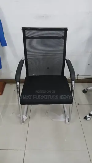 Black Modern Visitors Office Chair