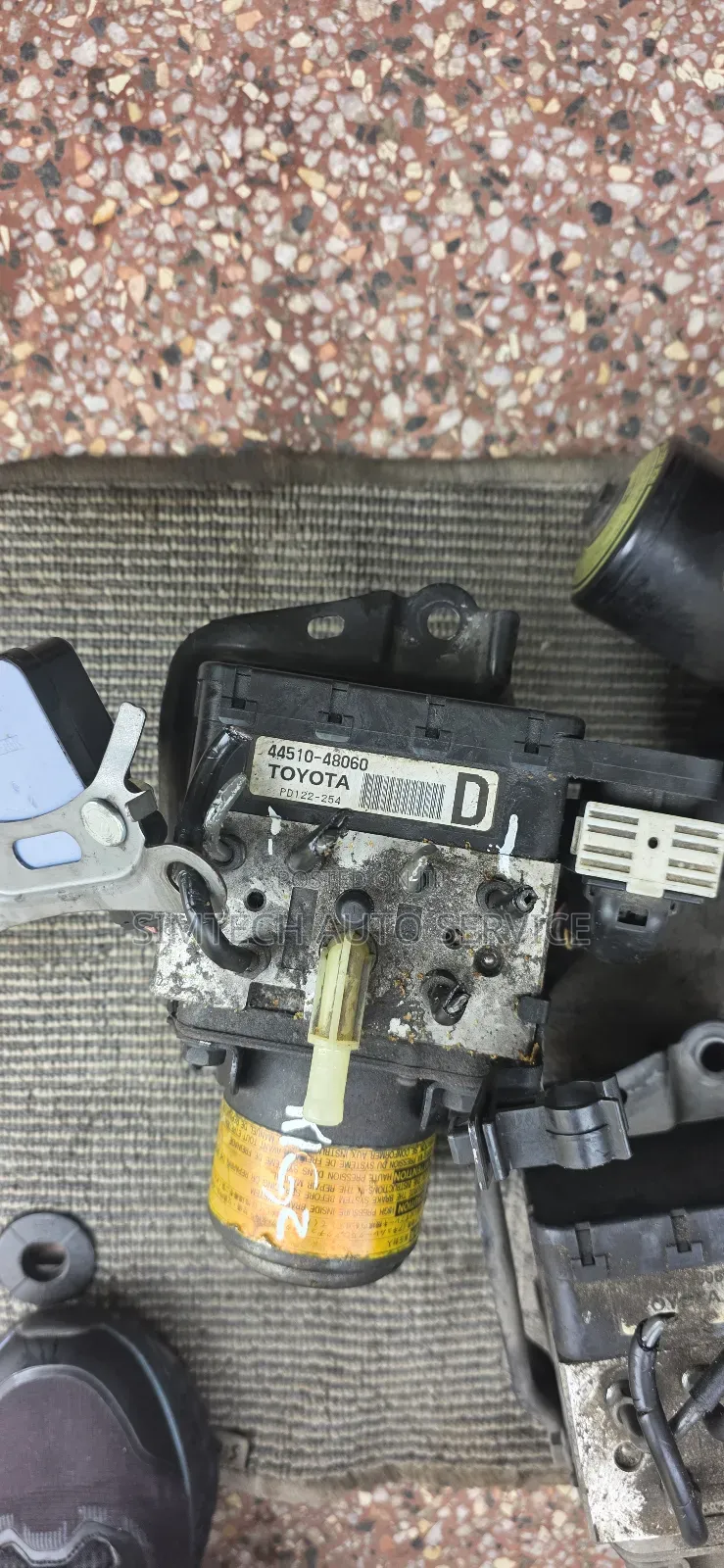 Lexus Rx400h Brake Actuator Letter D