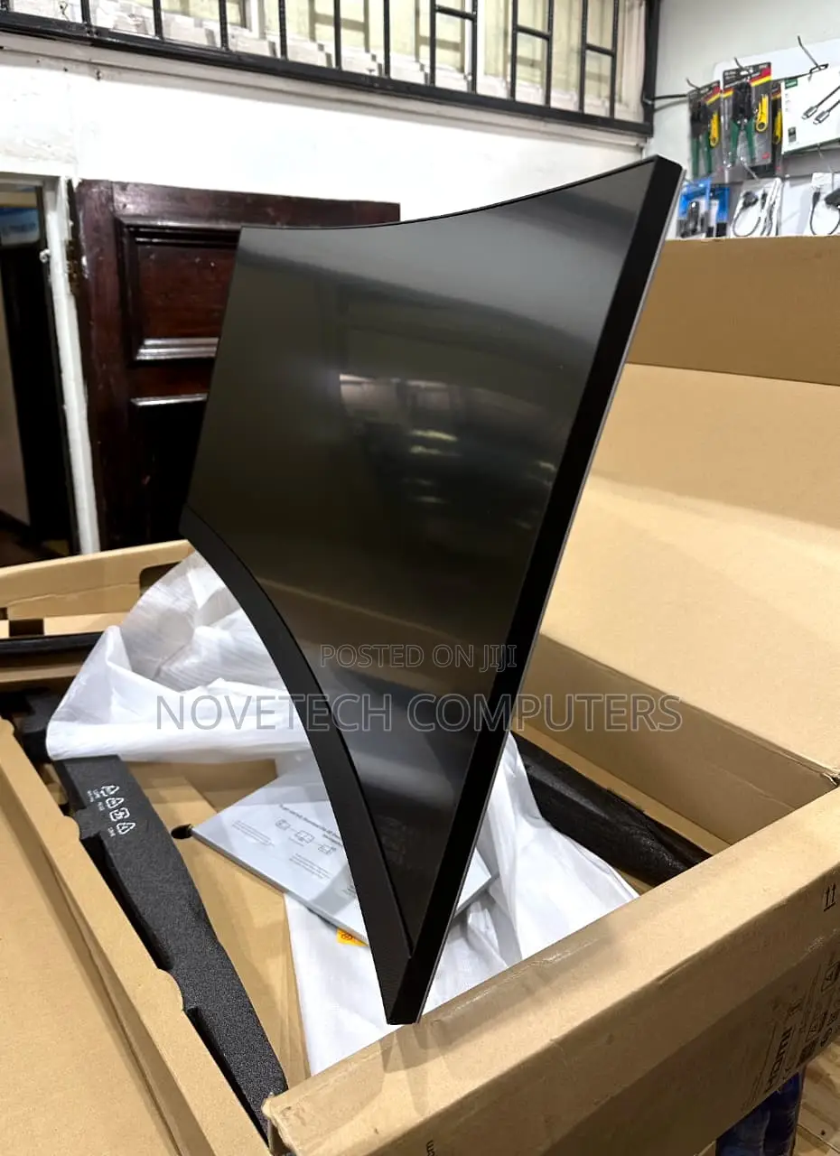 Hp Series 7 Pro 40-Inch 5k2k Curved Conferencing Monitor (740pm)