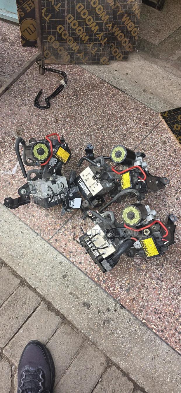 Lexus Rx450h Brake Actuator Letter O - thumbnail 2