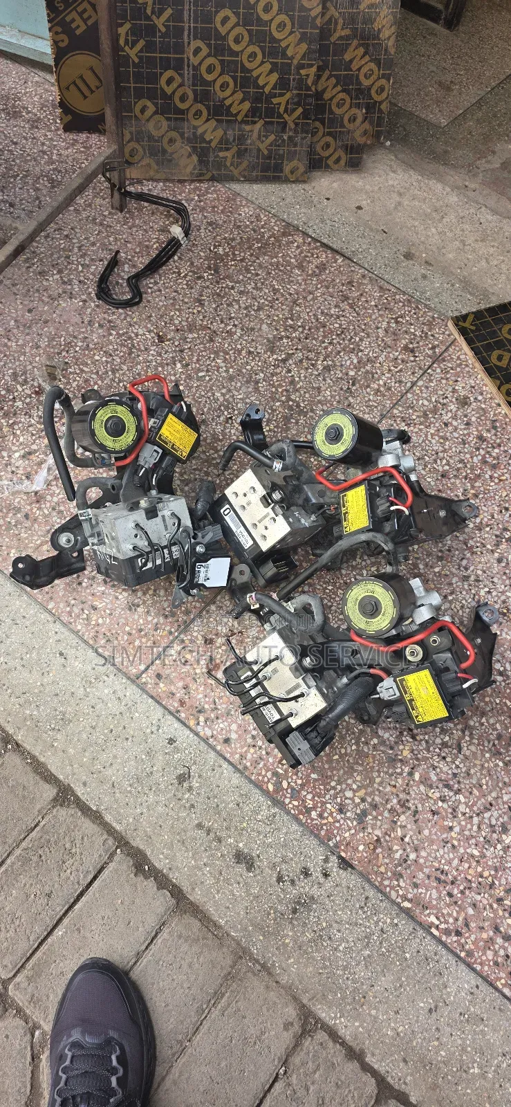 Lexus Rx450h Brake Actuator Letter O