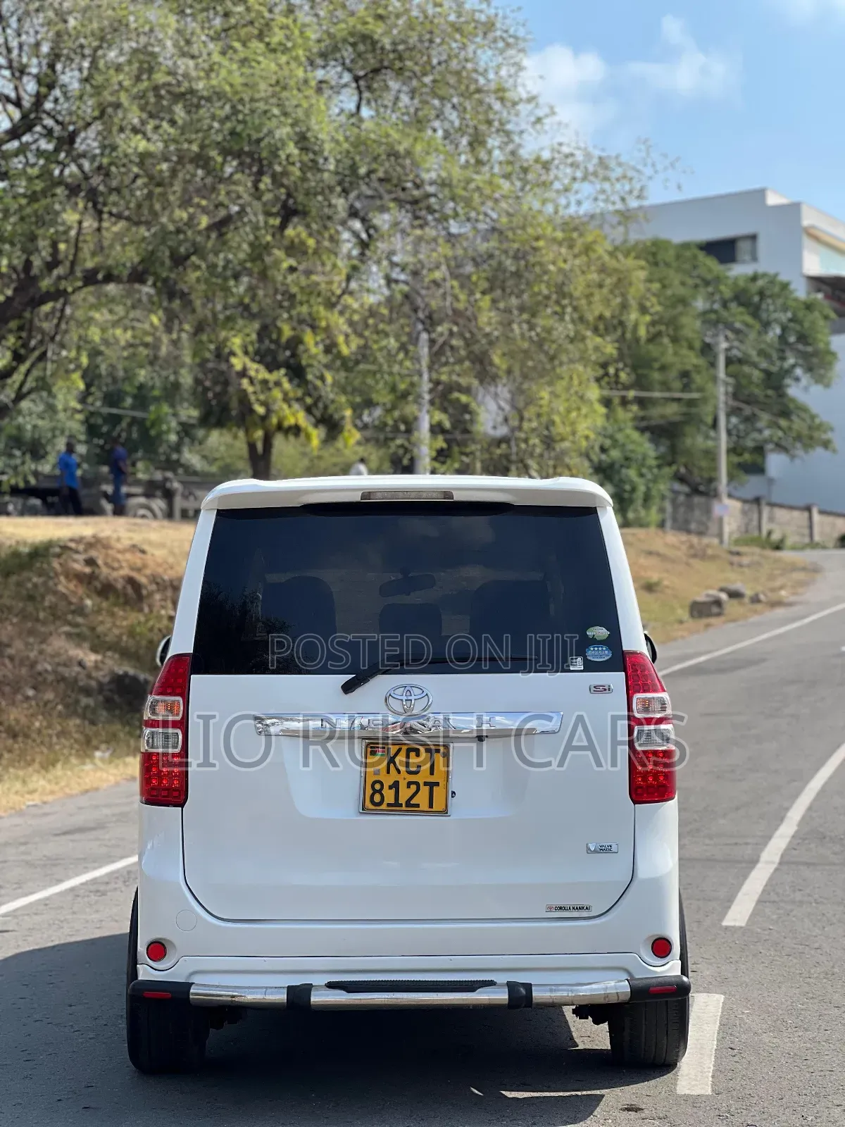Toyota Noah 2012 White