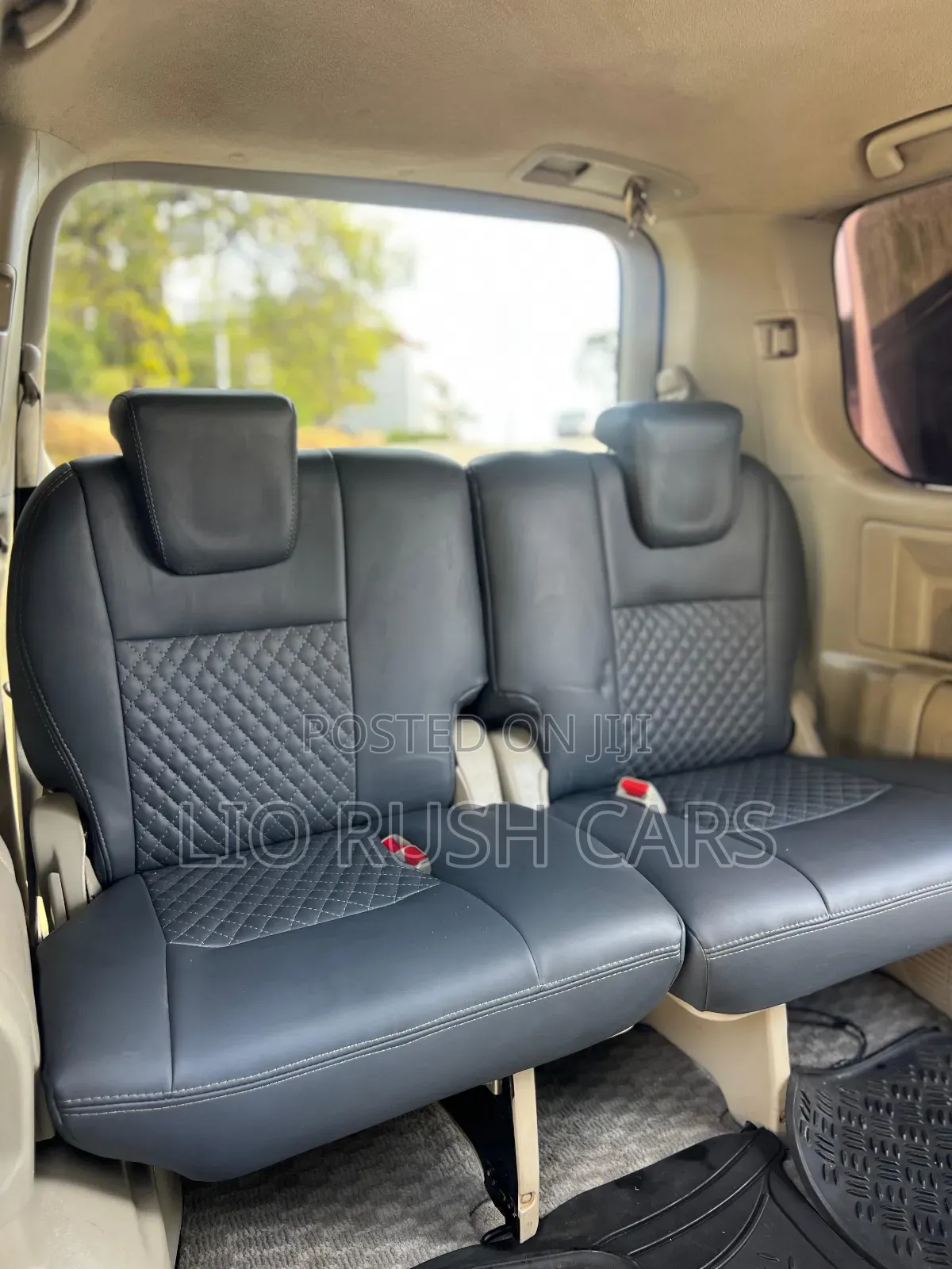 Toyota Noah 2012 White