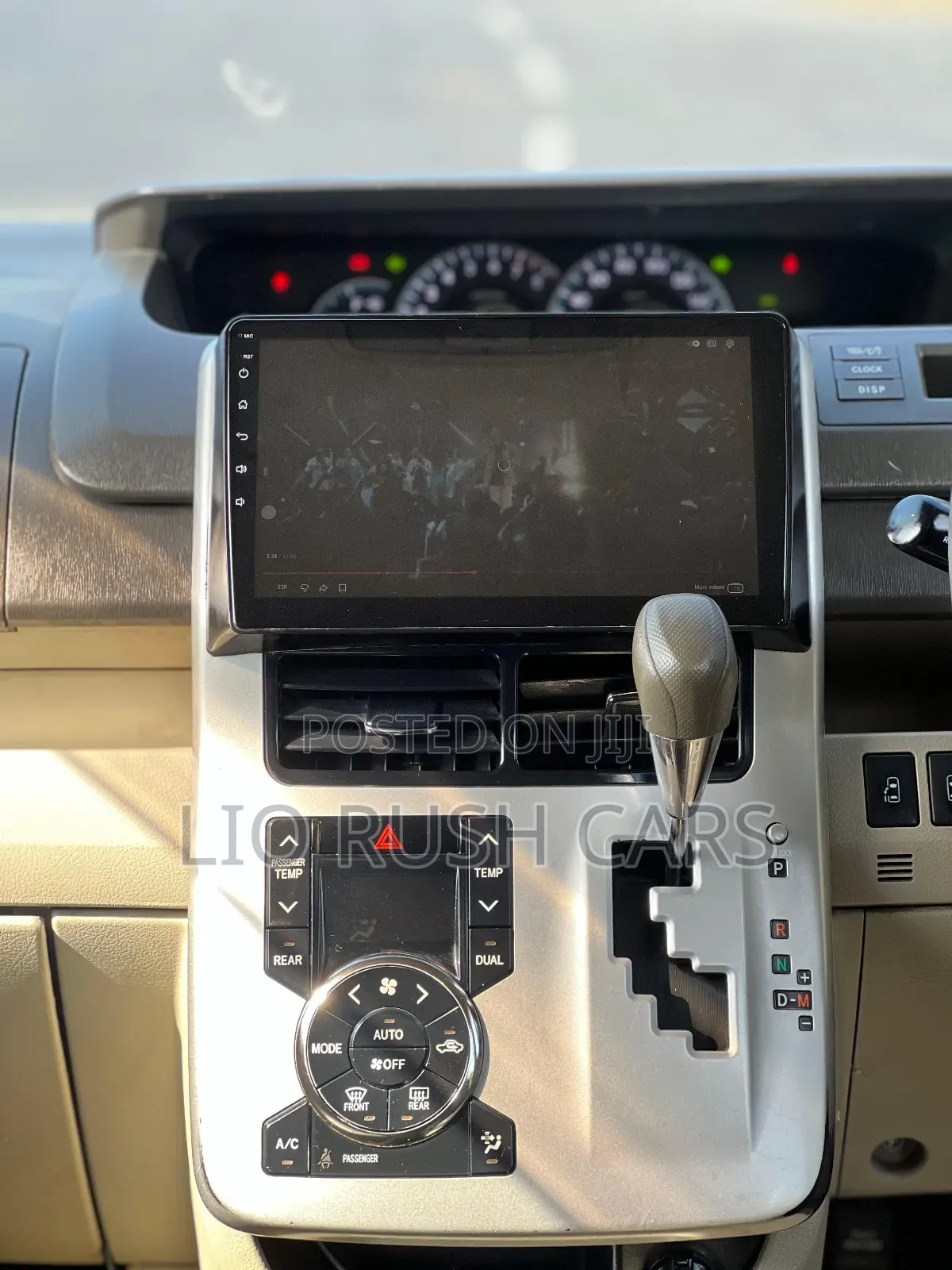 Toyota Noah 2012 White