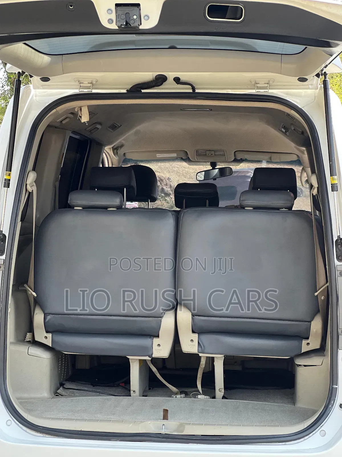 Toyota Noah 2012 White