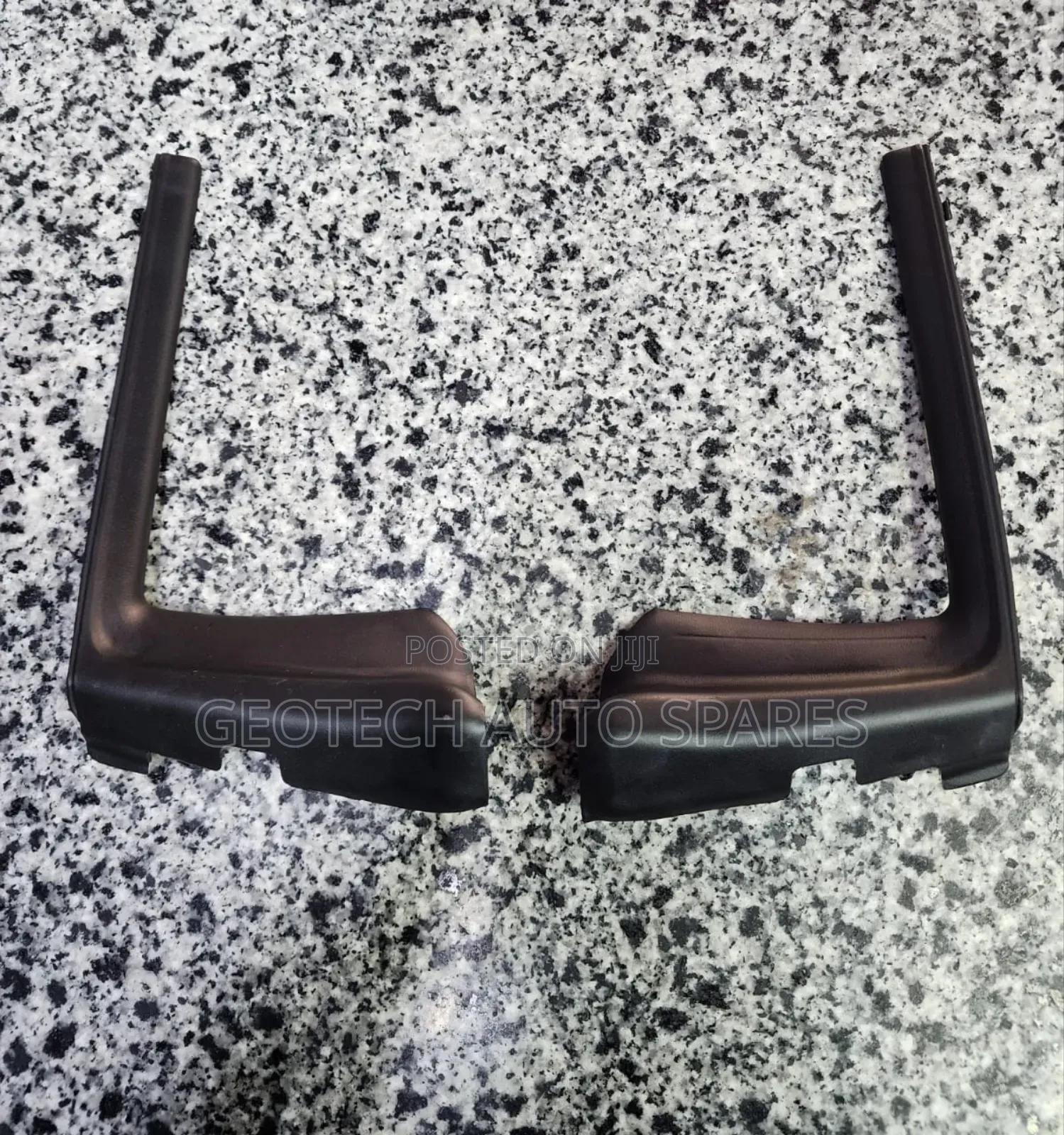 Toyota Vitz Windscreen Finisher