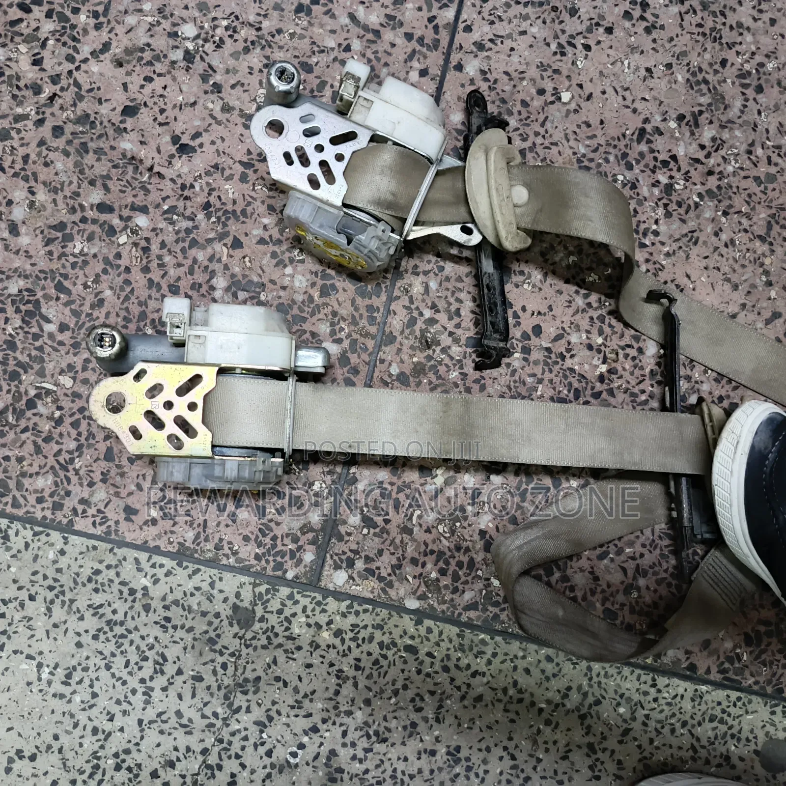 Markx Old Seatbelts Front