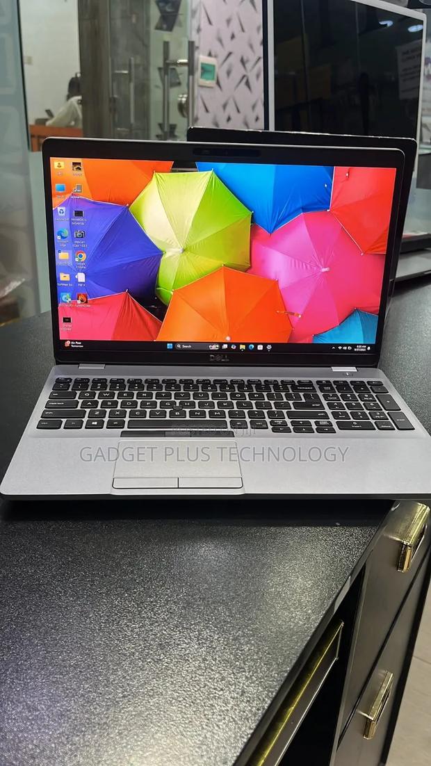 Laptop Dell Precision 15 3551 16GB Intel Core I7 SSD 512GB - thumbnail 2