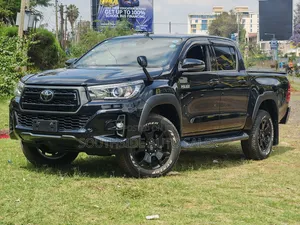 Toyota Hilux Revo Double Cab Deisel 2.4 AWD 2019 Black