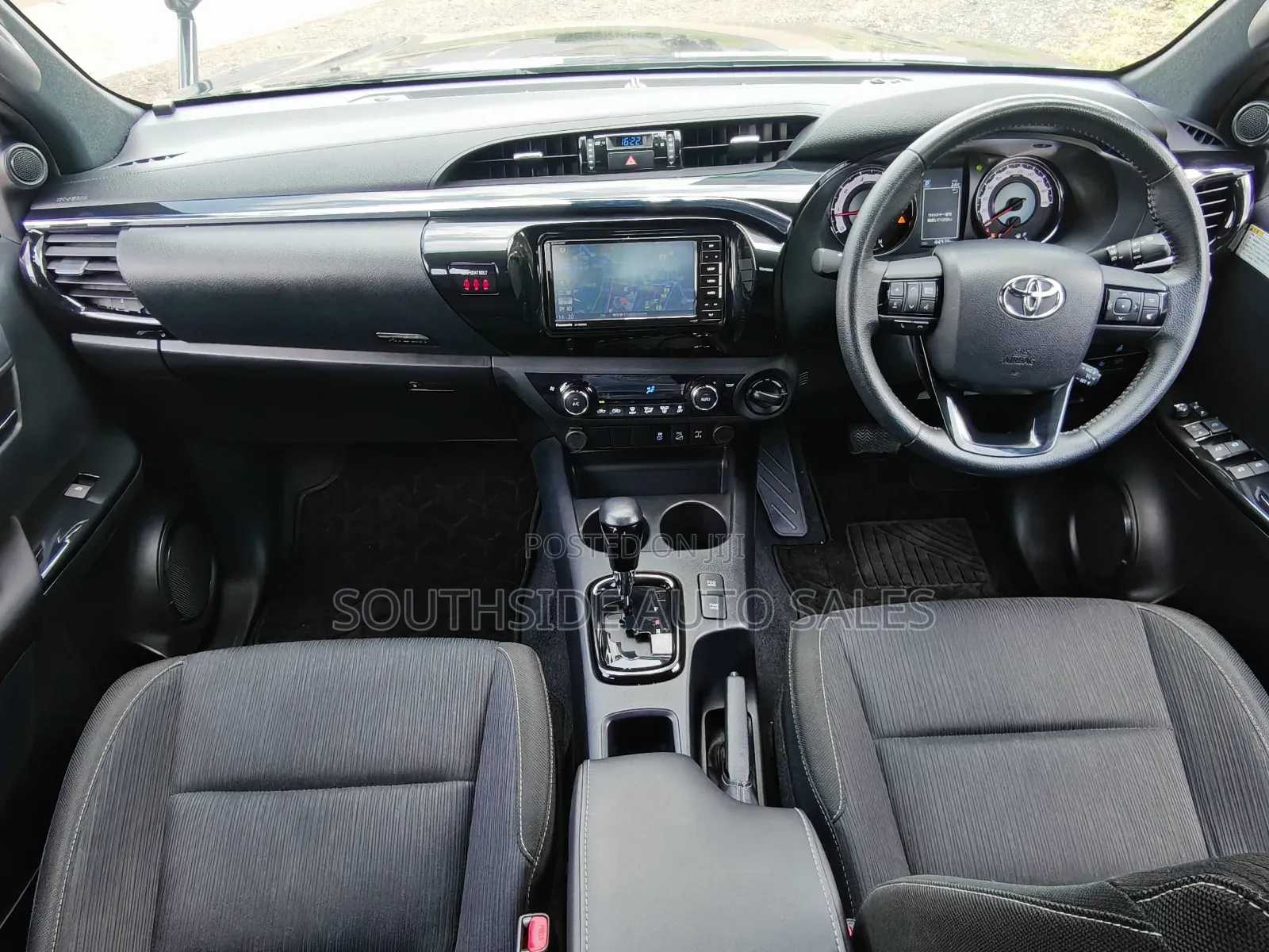 Toyota Hilux Revo Double Cab Deisel 2.4 AWD 2019 Black