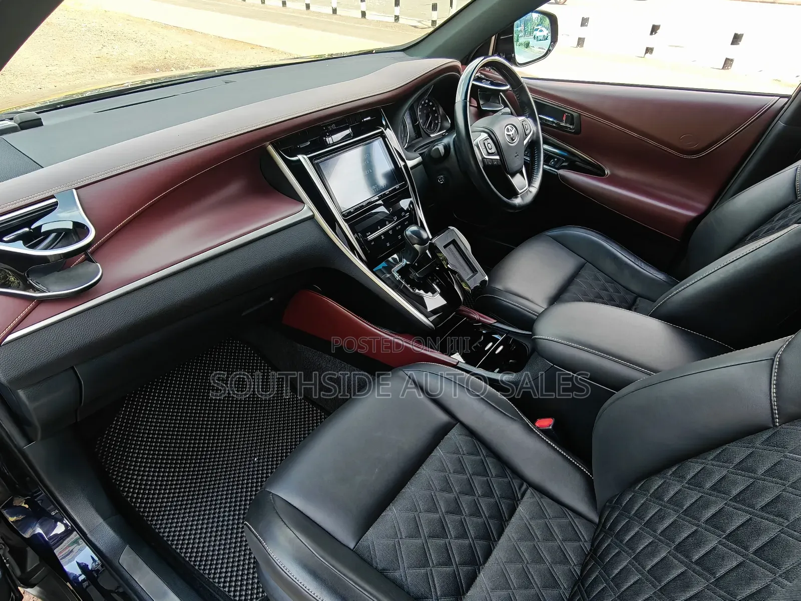 Toyota Harrier 2.0 2018 Purple