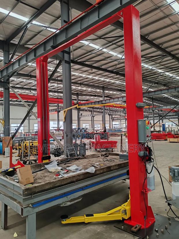 Two Post Carlift Machine 4000kg Fully Electric. - thumbnail 2