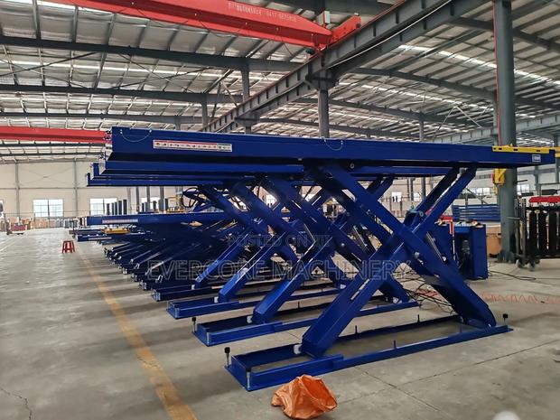 Big Scissor Lift Machine 1.8metre Rise 4000kg.