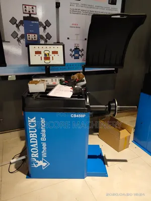Roadbuck Italy Heavy Duty Wheel Balancer Machine.