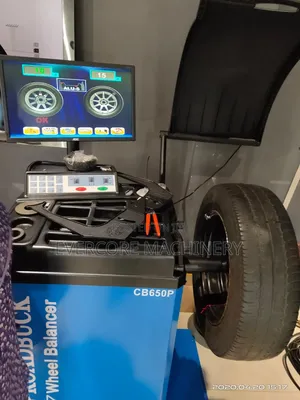 Roadbuck Italy Heavy Duty Wheel Balancer Machine.
