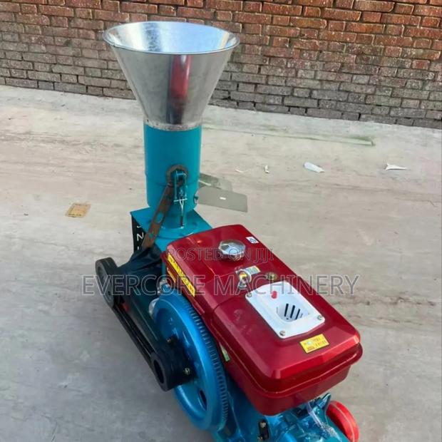 Heavy Duty Diesel Powered Feed Pellet Making Machine.