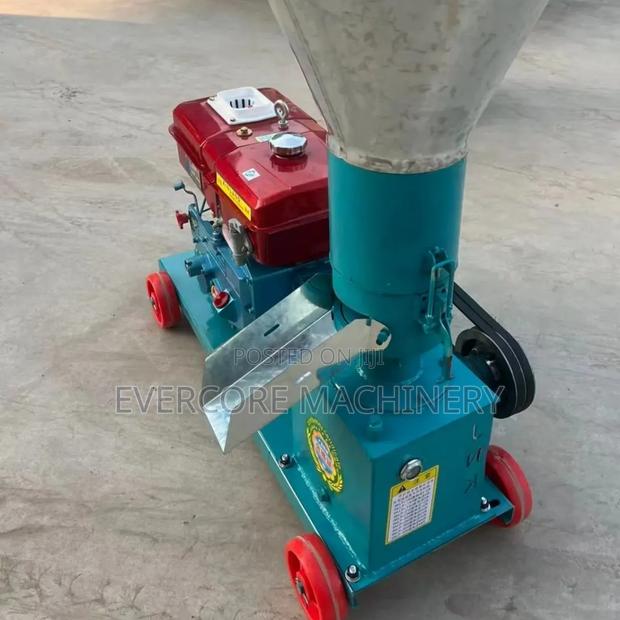 Heavy Duty Diesel Powered Feed Pellet Making Machine. - thumbnail 3