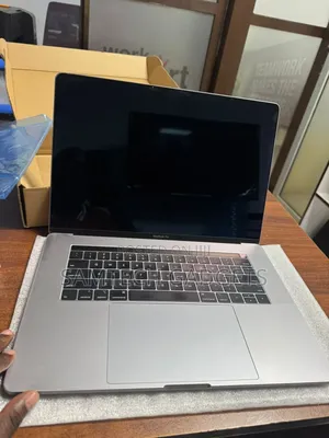 New Laptop Apple MacBook Pro 2019 32GB Intel Core I7 SSD 512GB