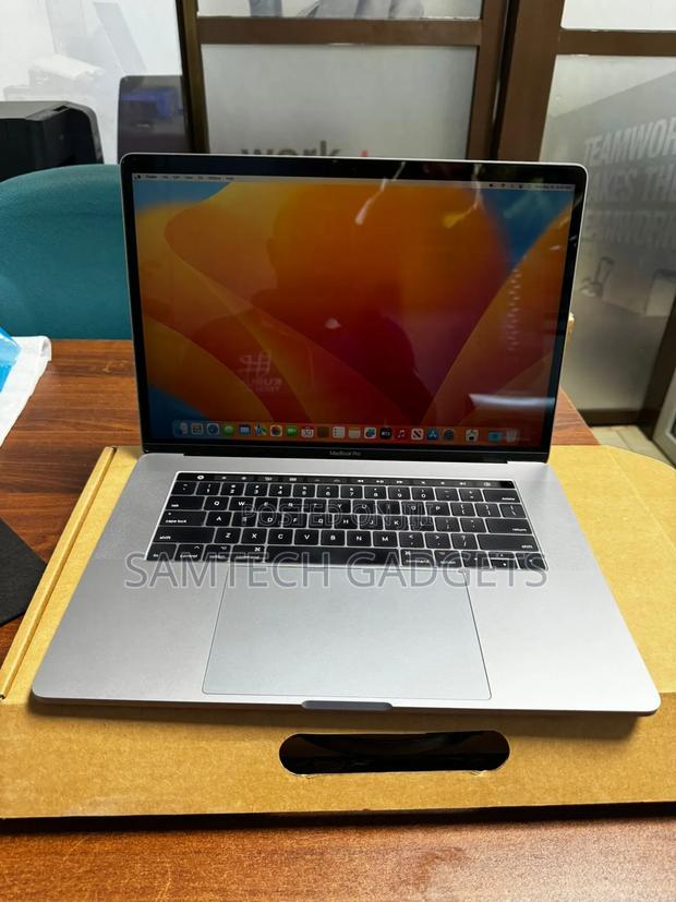 New Laptop Apple MacBook Pro 2017 16GB Intel Core I7 SSD 1T - thumbnail 4