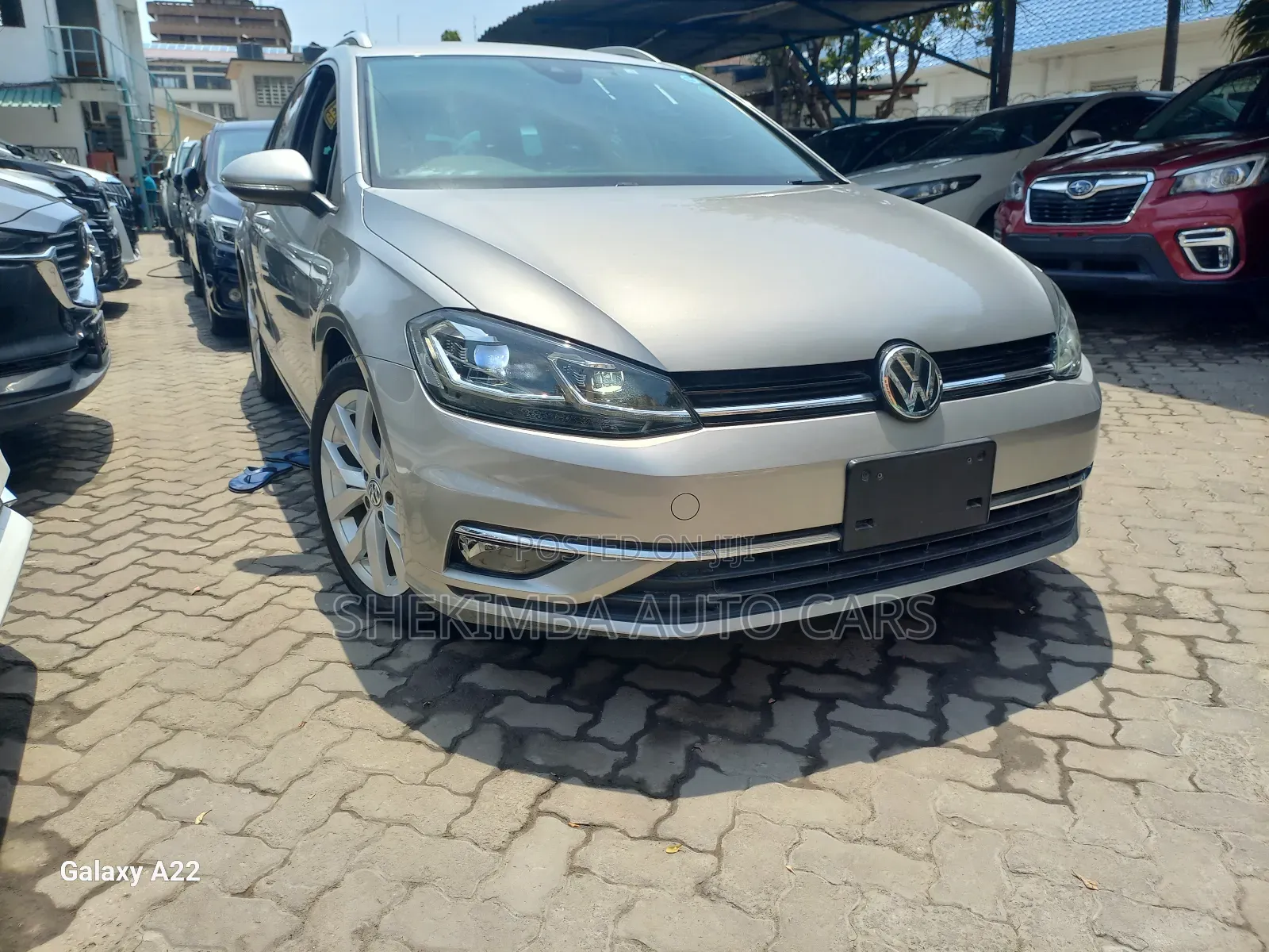 Volkswagen Golf Variant 2019 Gold