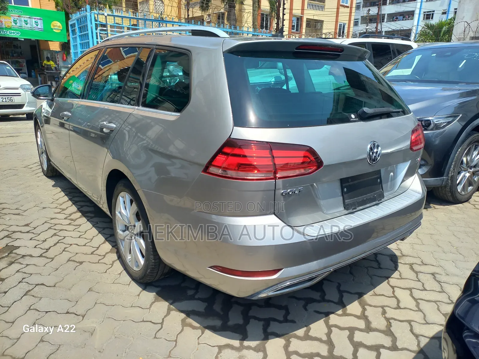 Volkswagen Golf Variant 2019 Gold