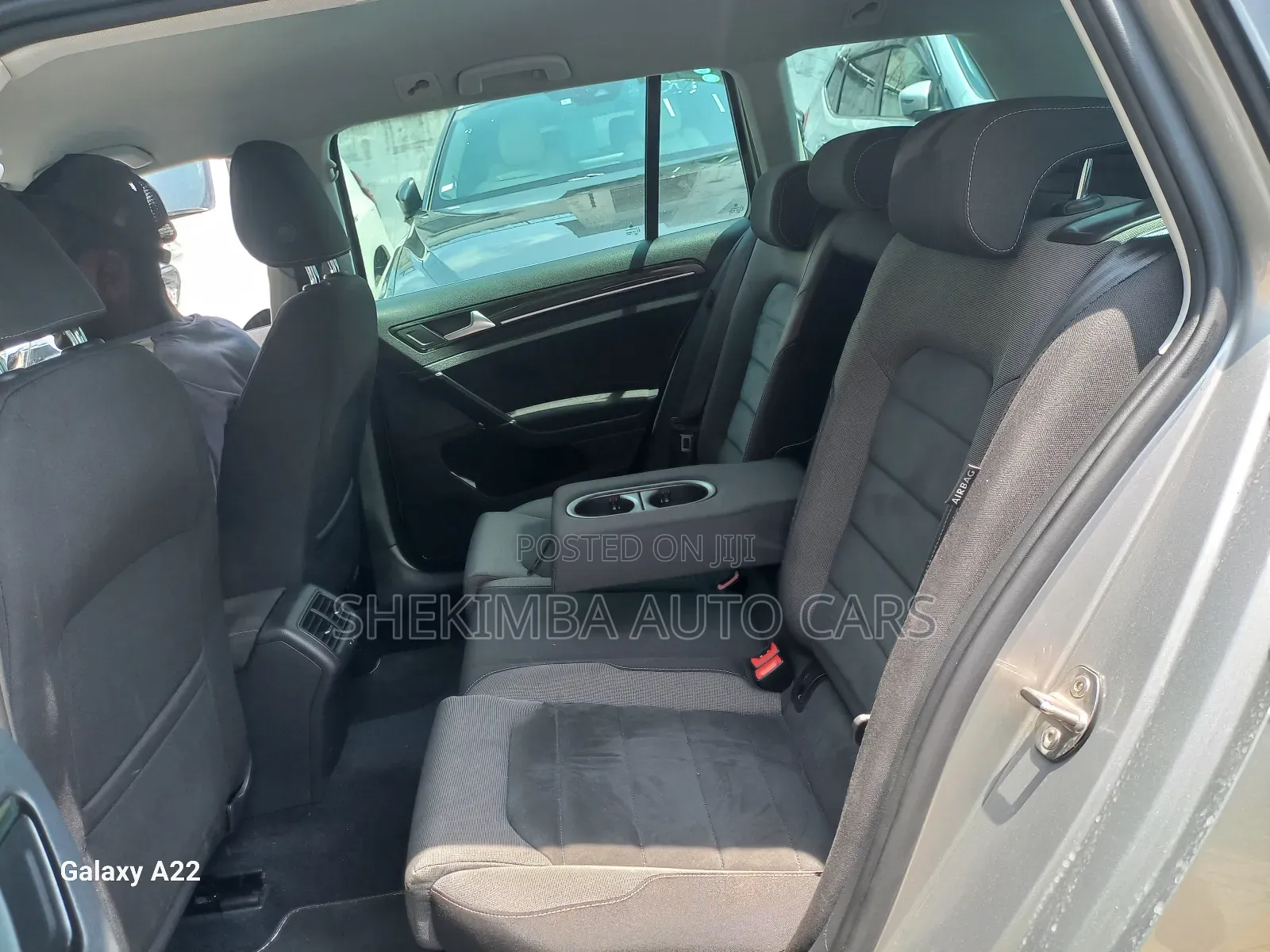 Volkswagen Golf Variant 2019 Gold