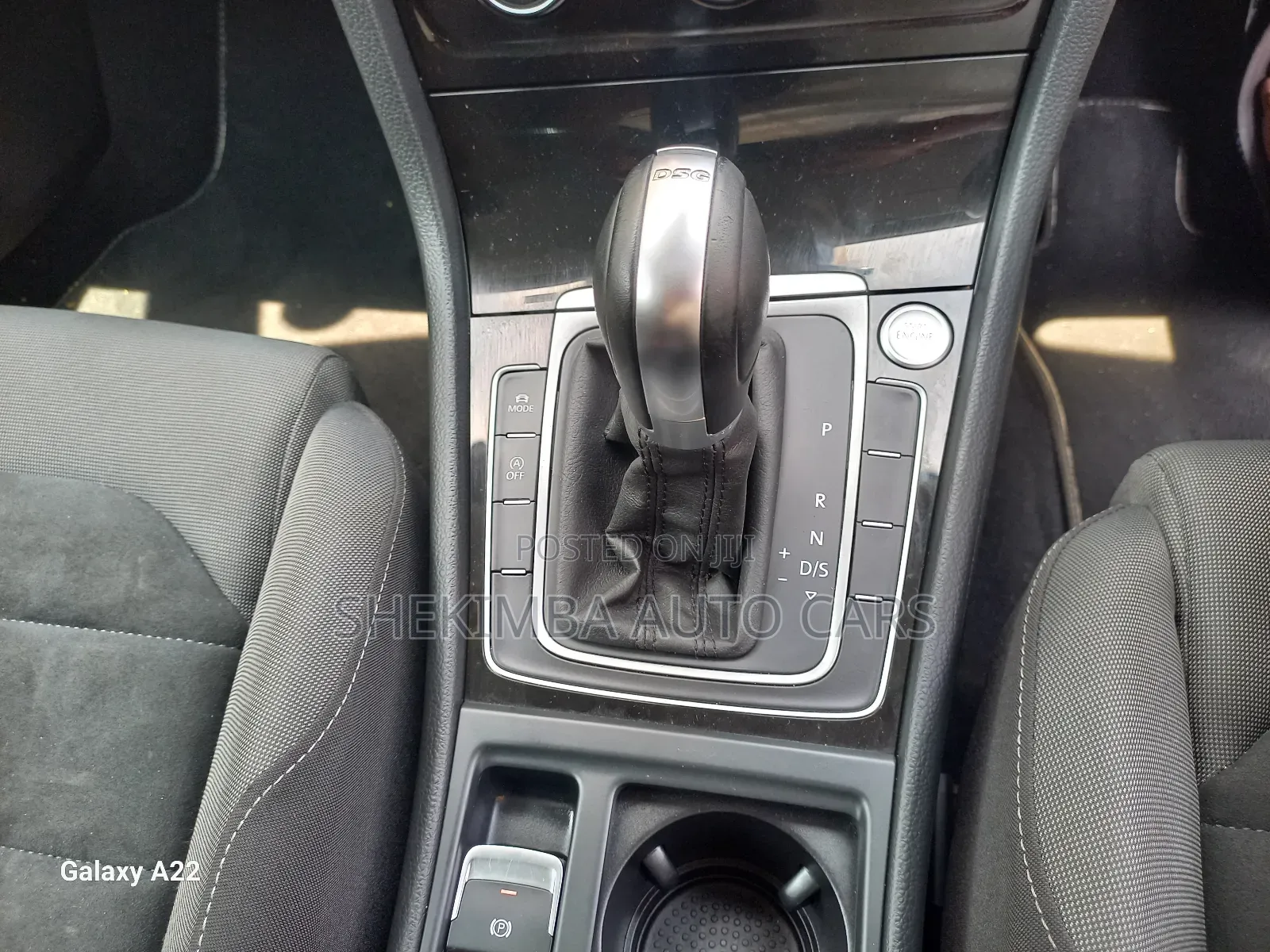 Volkswagen Golf Variant 2019 Gold