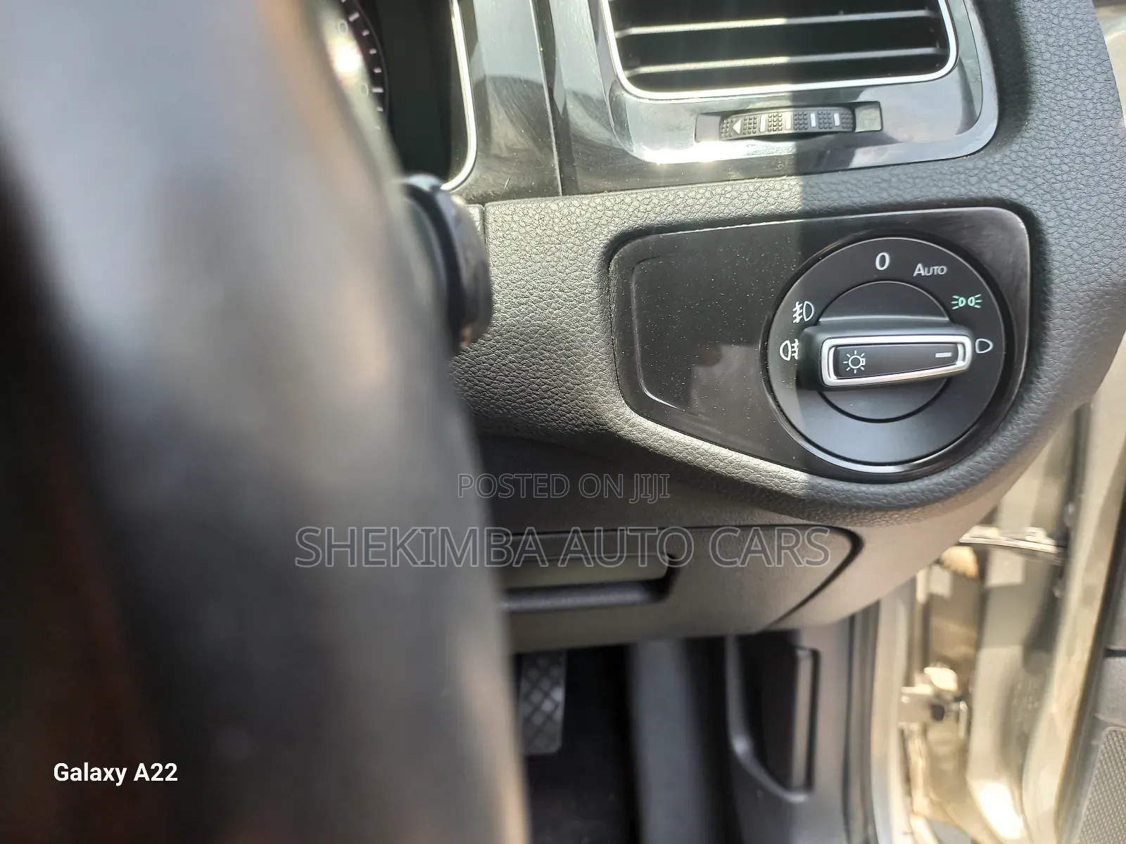 Volkswagen Golf Variant 2019 Gold
