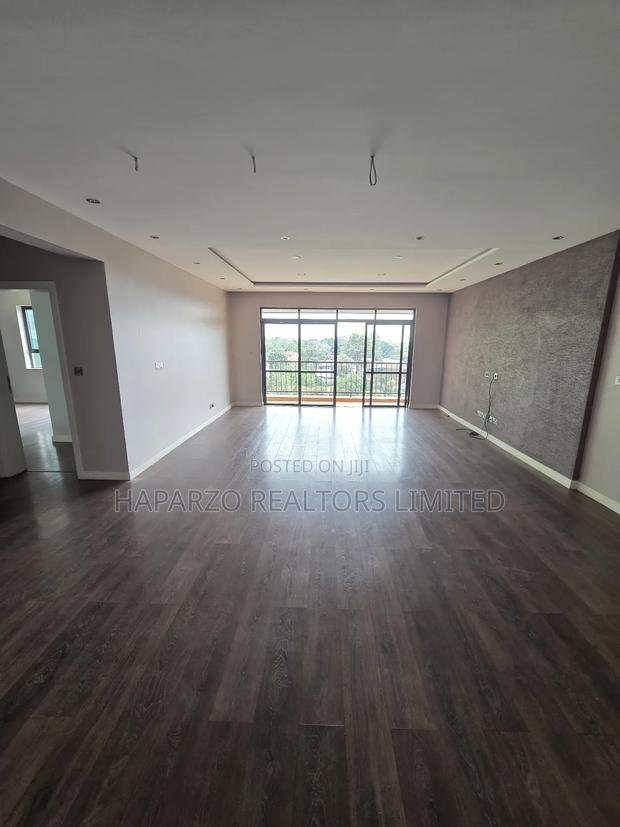 3bdrm Apartment in Parklands for sale