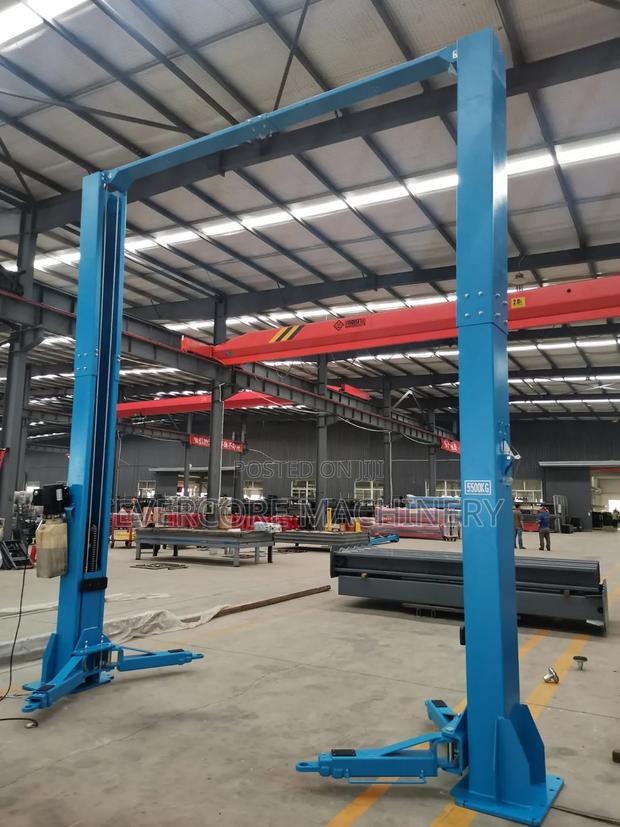 Heavy Duty Garage Two Post Lift Machine 4tonne. - thumbnail 3