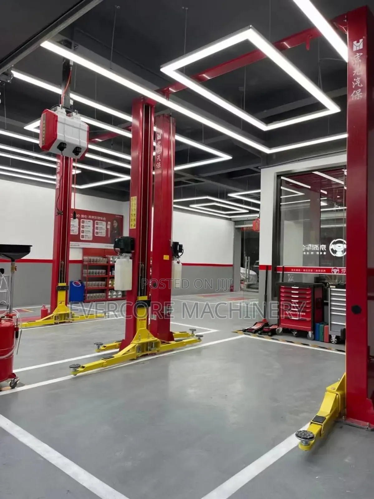 Industrial Car Two Post Lift Machine 4000kg Capacity.