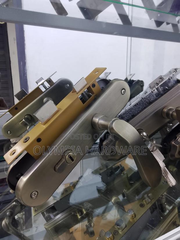 Door Lock Keyed - main view