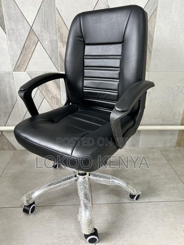 Office Chair; Swivel Durable Leather Mid Back Design Office Chair