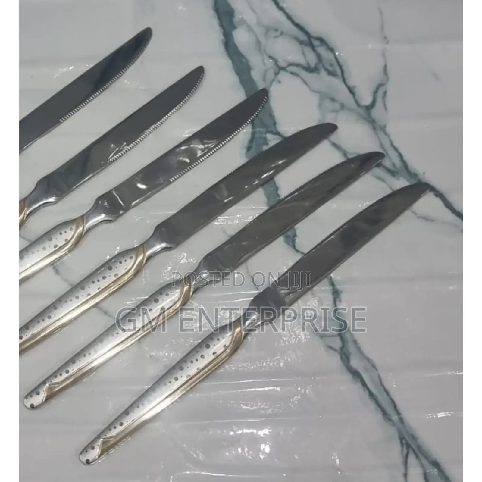 * Stainless Steel Gold Line Cutlery Set