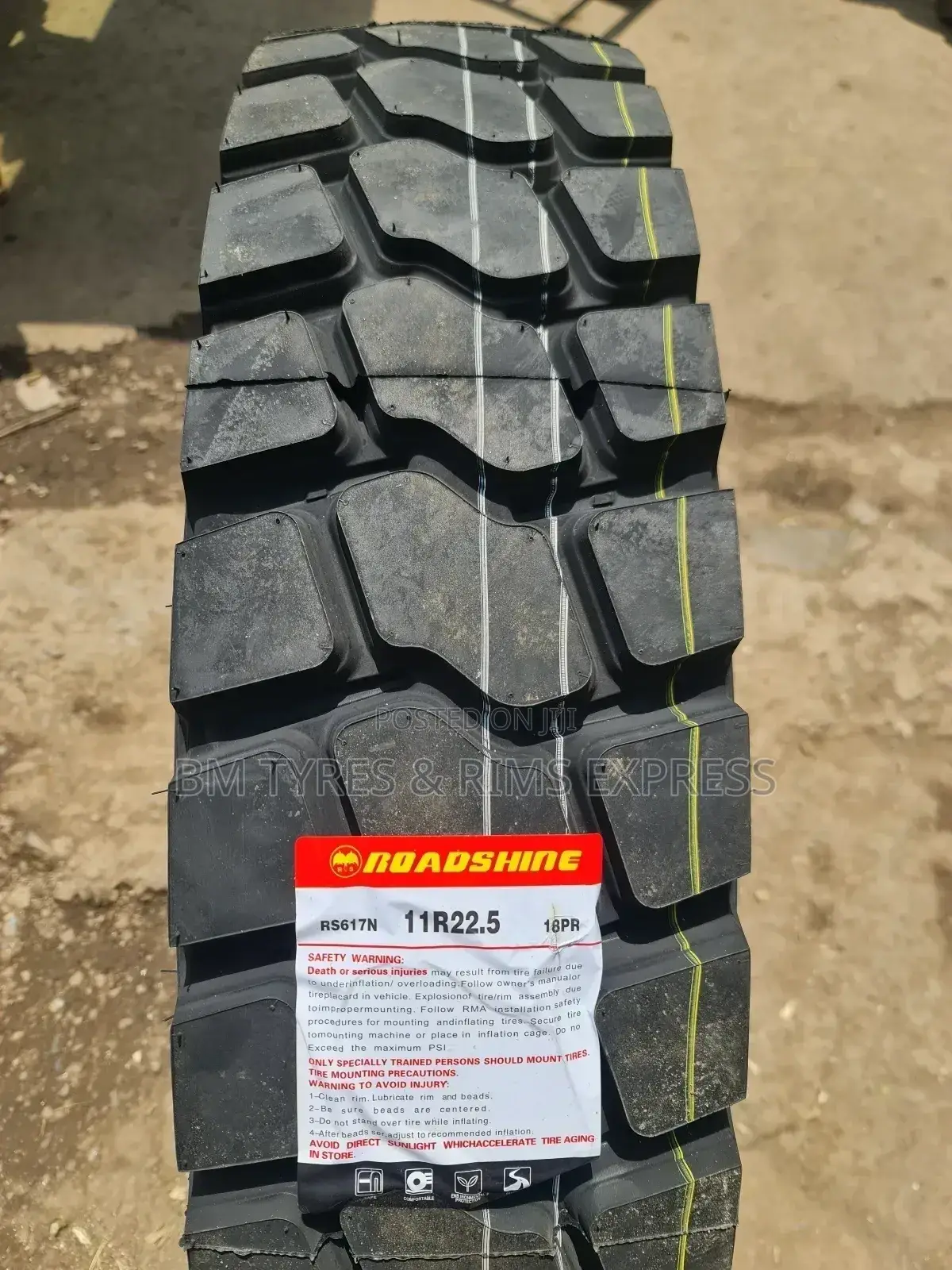 11 R22.5 Roadshine Tyres (Diff)
