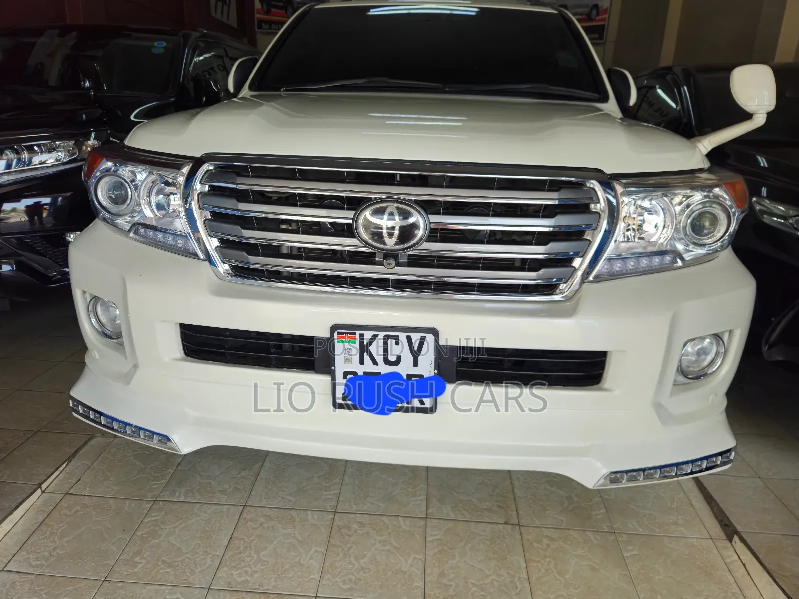 Toyota Land Cruiser 2013 White