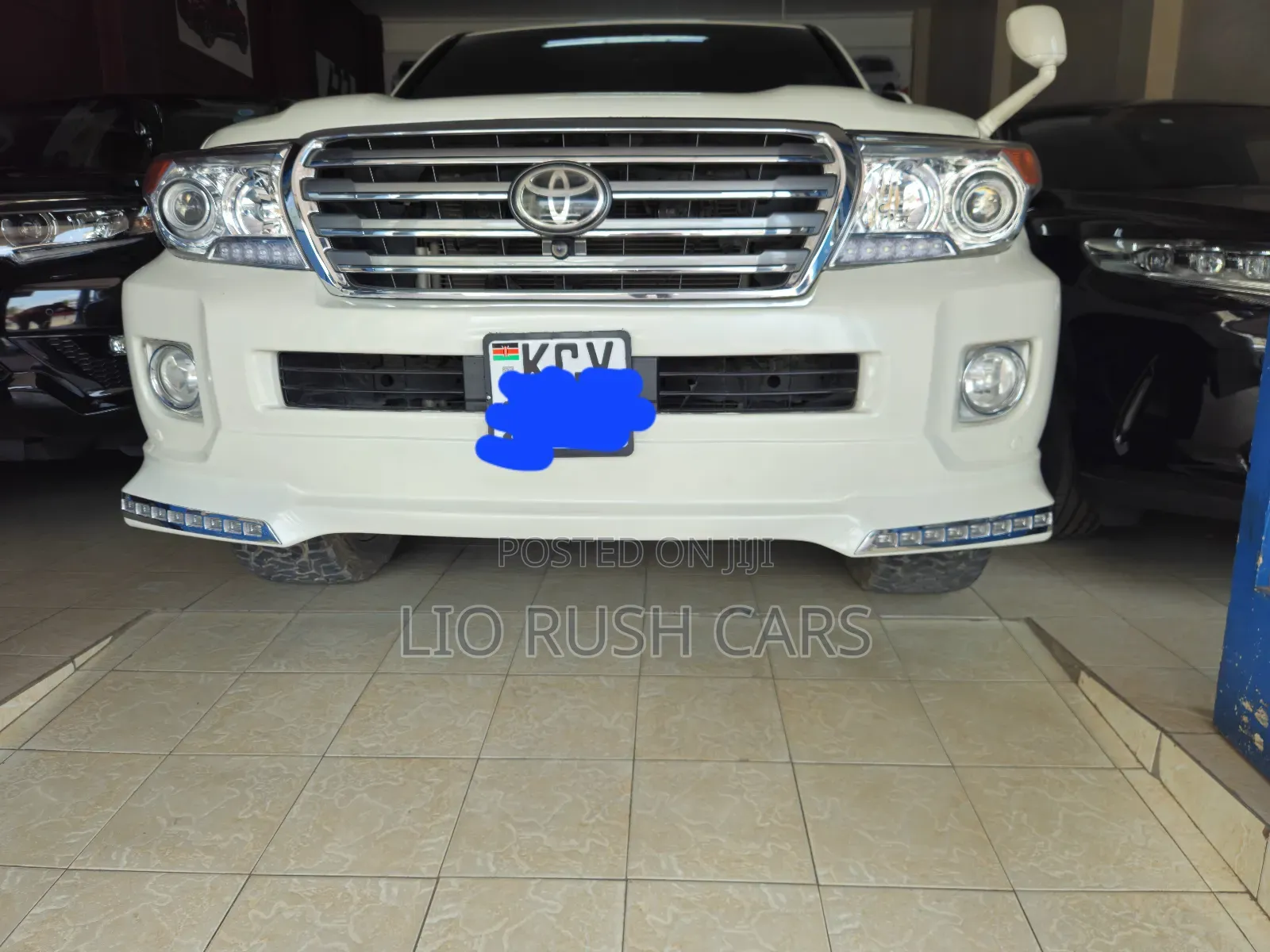 Toyota Land Cruiser 2013 White