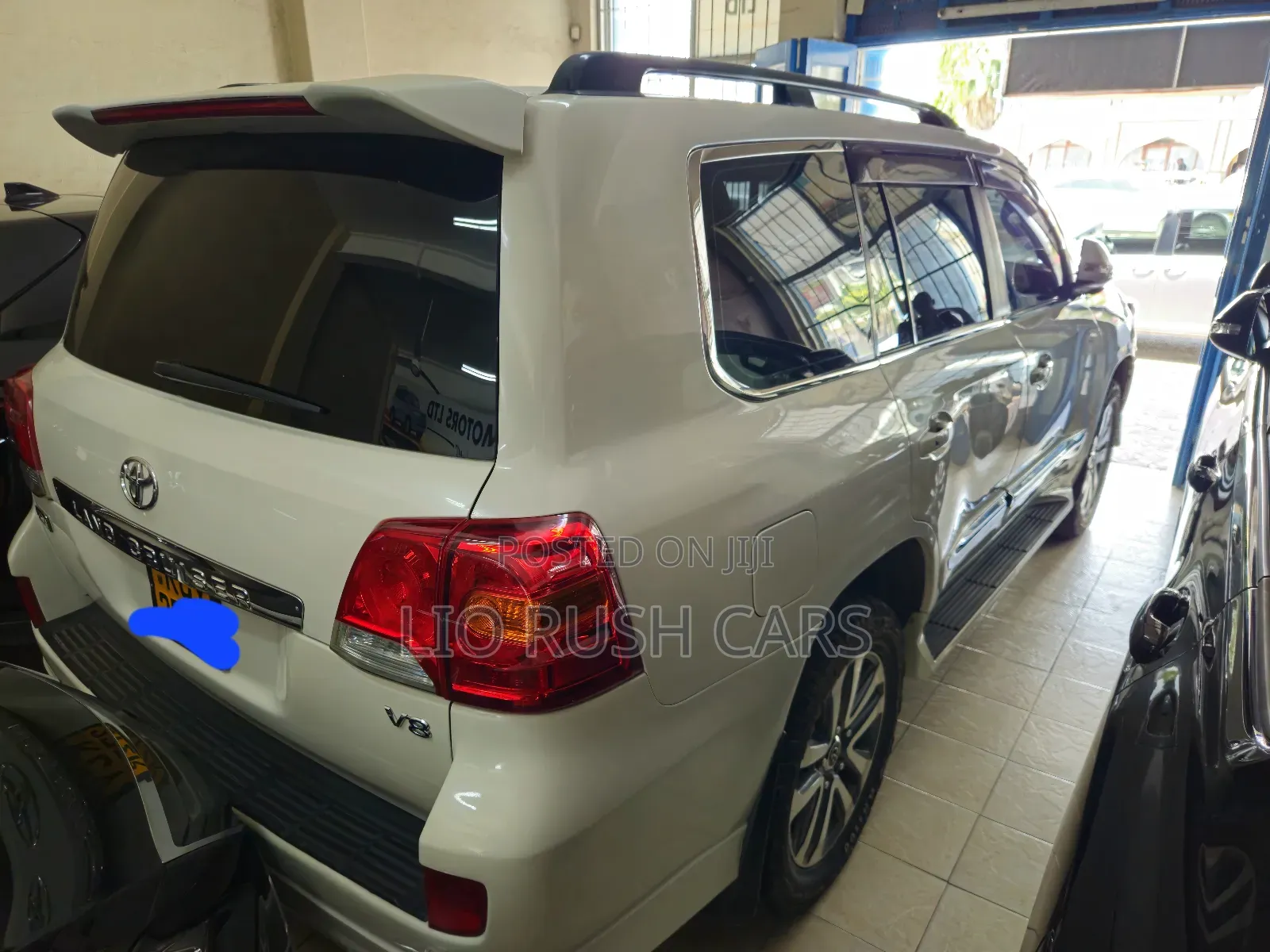 Toyota Land Cruiser 2013 White